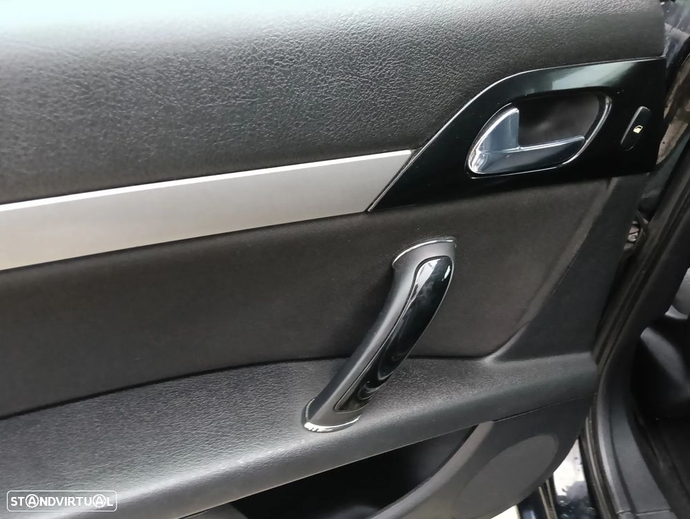 Peugeot 407 SW 1.6 HDi Executive - 19