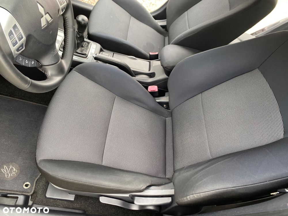 Mitsubishi Lancer 1.8 Intense - 16