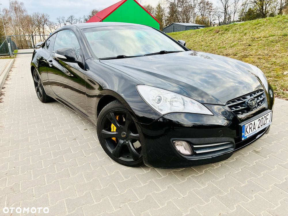 Hyundai Genesis Coupe - 15