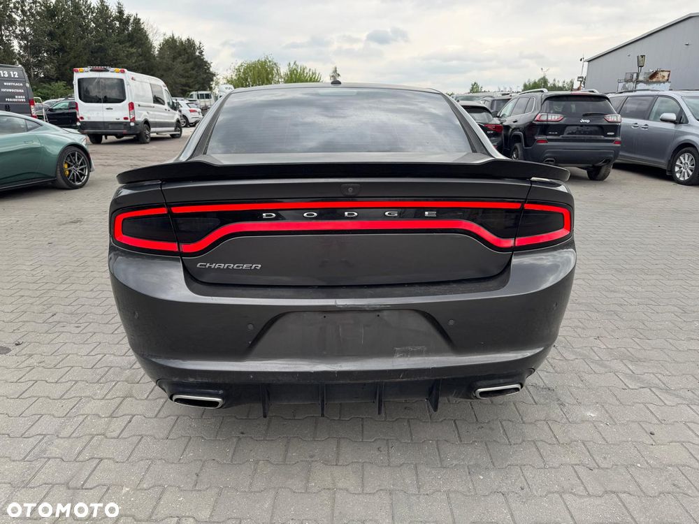 Dodge Charger - 4