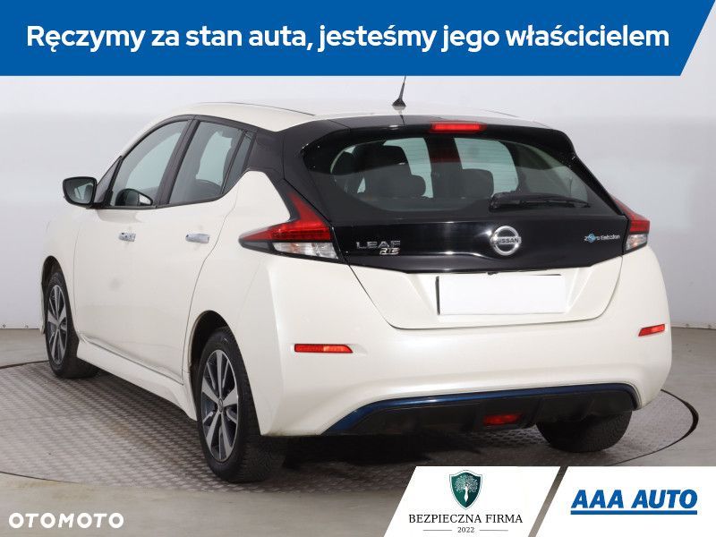 Nissan Leaf - 6