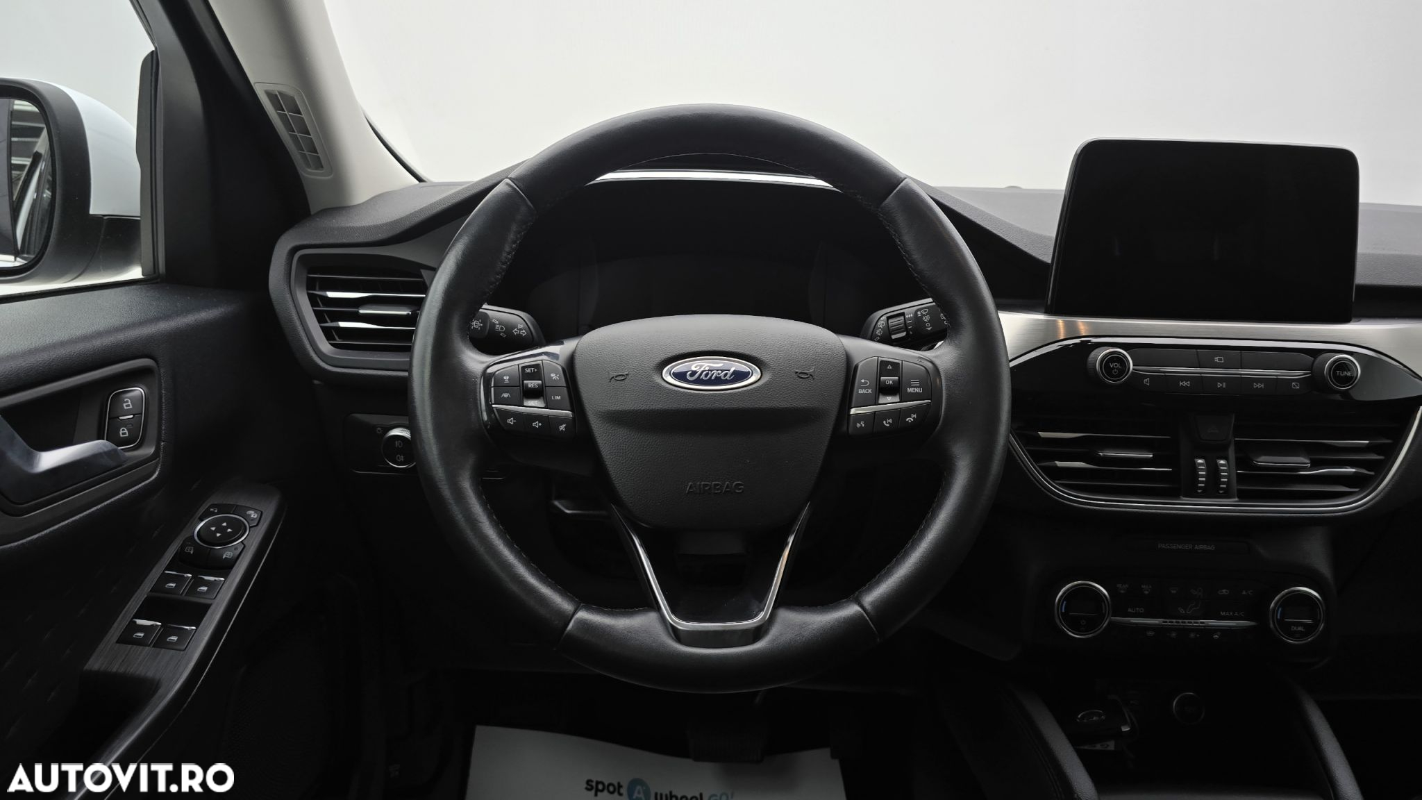 Ford Kuga - 15