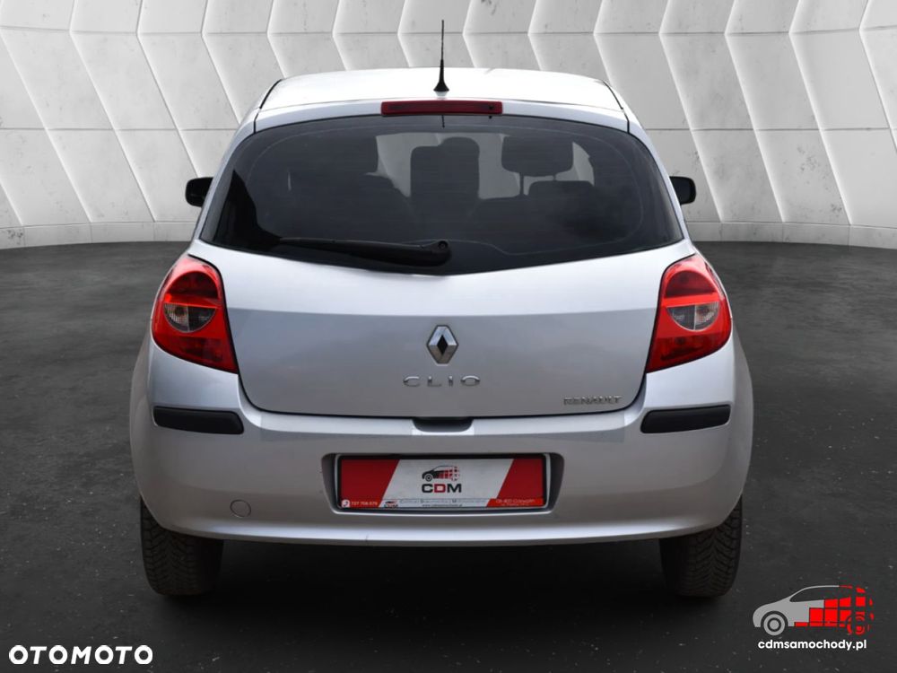 Renault Clio - 9