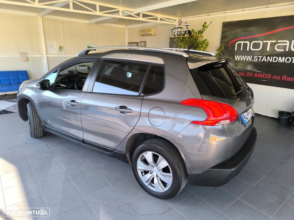 Peugeot 2008 1.2 PureTech Access - 5