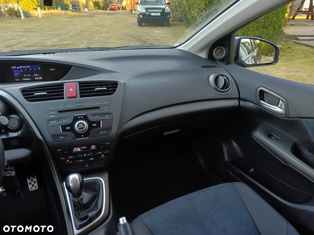 Honda Civic 1.8 i-VTEC Lifestyle - 16