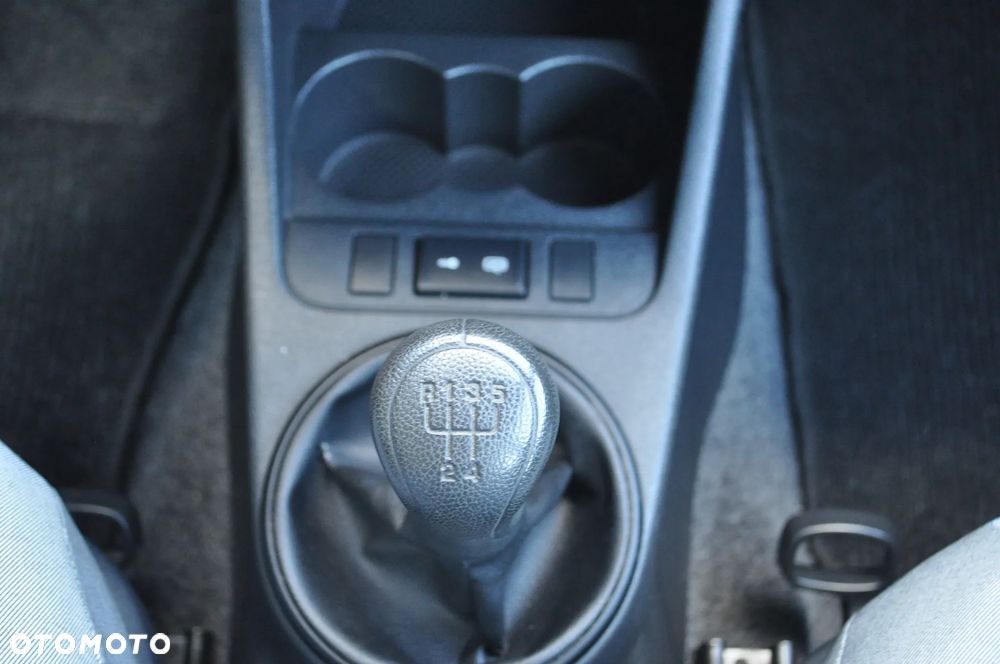 Skoda Fabia 1.2 HTP FAMILY - 16