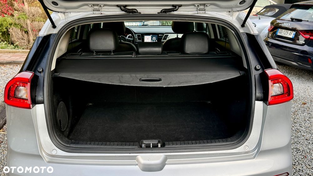 Kia Niro 1.6 GDI Hybrid L Business Line - 35