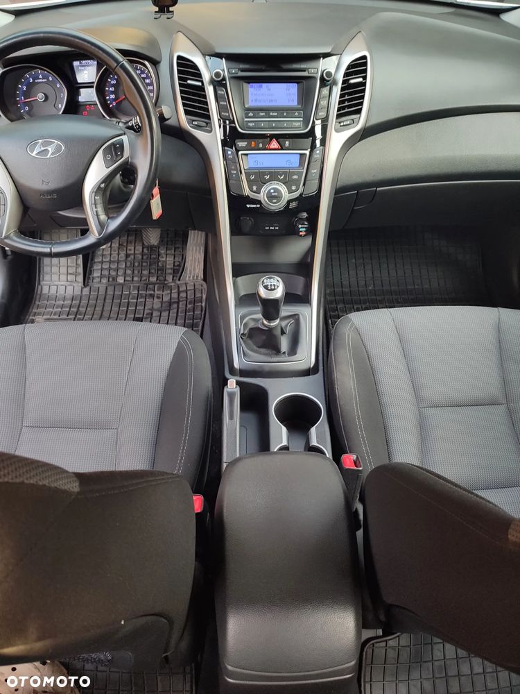 Hyundai i30 1.4 Comfort - 10