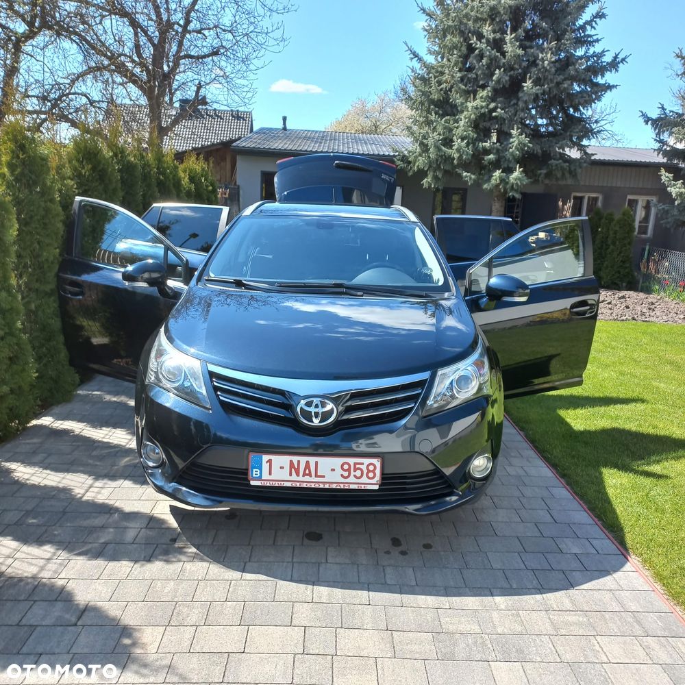Toyota Avensis 1.6 - 5