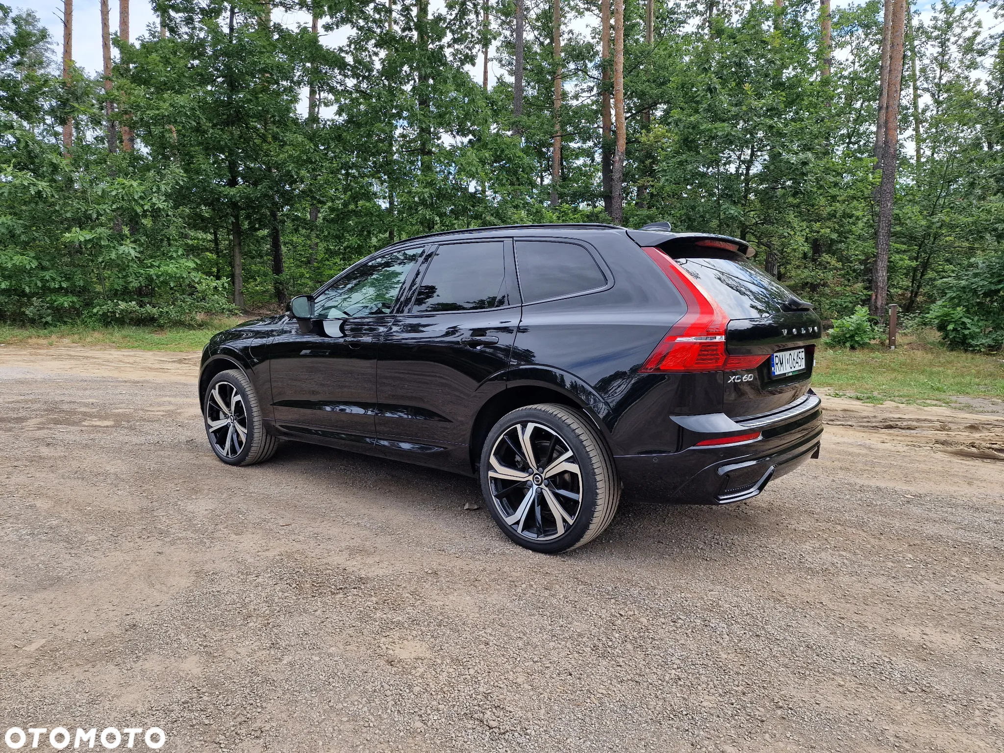 Volvo XC 60 T8 Plug-In Hybrid AWD R-Design - 6