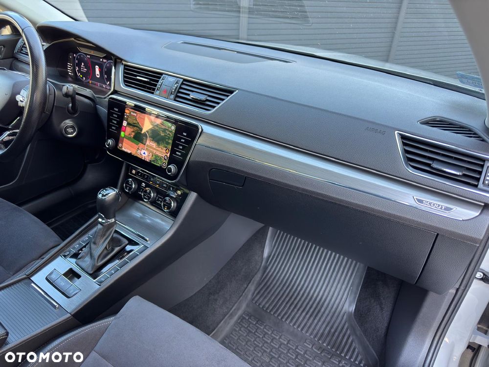 Skoda Superb 2.0 TDI SCR 4x4 Scout DSG - 22