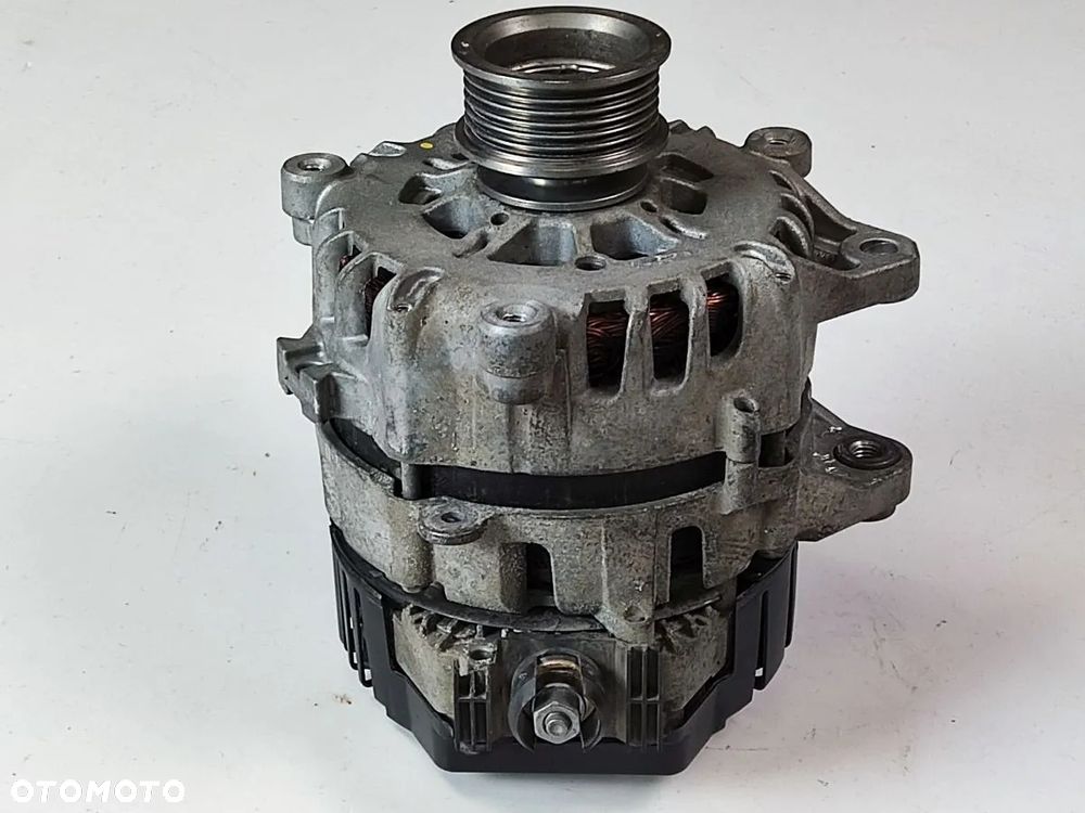 FORD EXPLORER 3.0 Phev od 2020r Alternator - 4