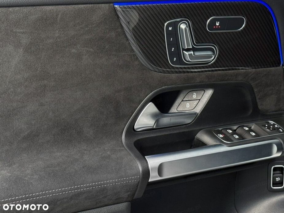 Mercedes-Benz GLB 200 d AMG Line 8G-DCT - 12