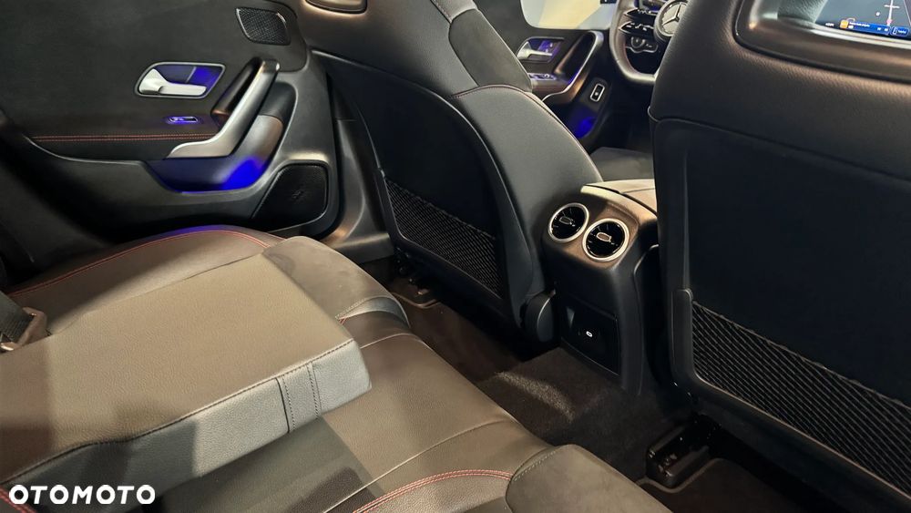 Mercedes-Benz CLA 200 mHEV AMG Line 7G-DCT - 35
