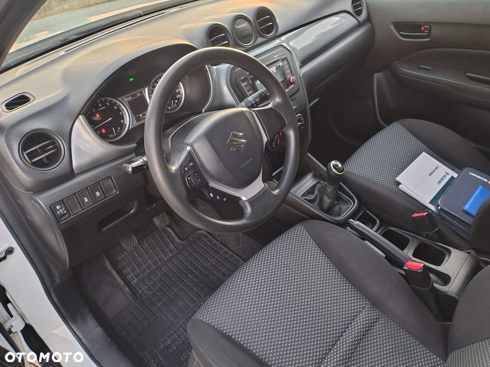 Suzuki Vitara 1.6 Comfort 2WD - 9