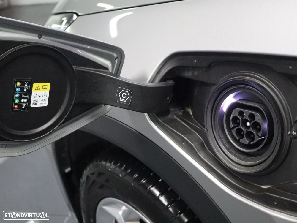 BMW X1 xDrive25e - 21