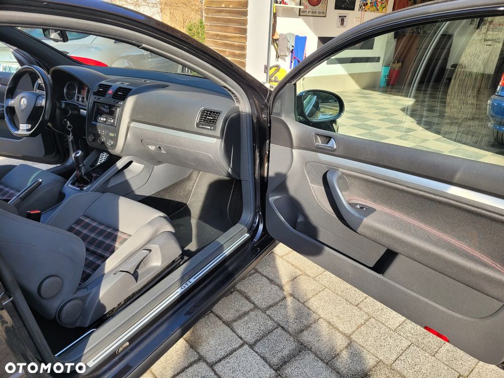 Volkswagen Golf 2.0 GTI - 13