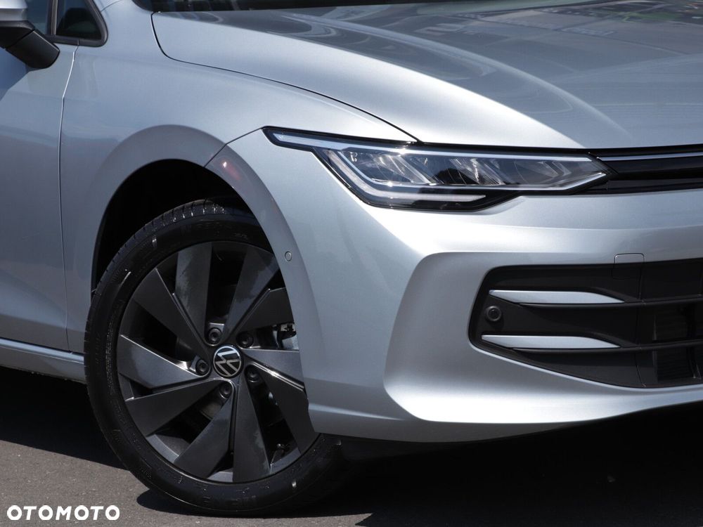 Volkswagen Golf - 10