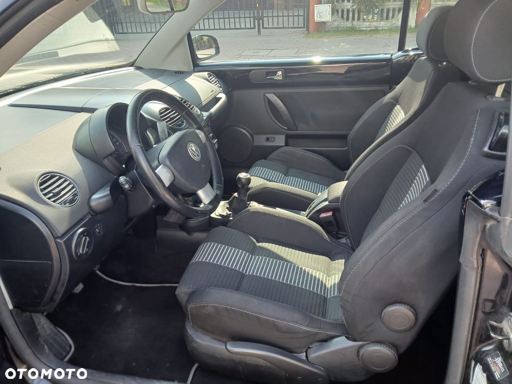 Volkswagen New Beetle 1.6 United - 17