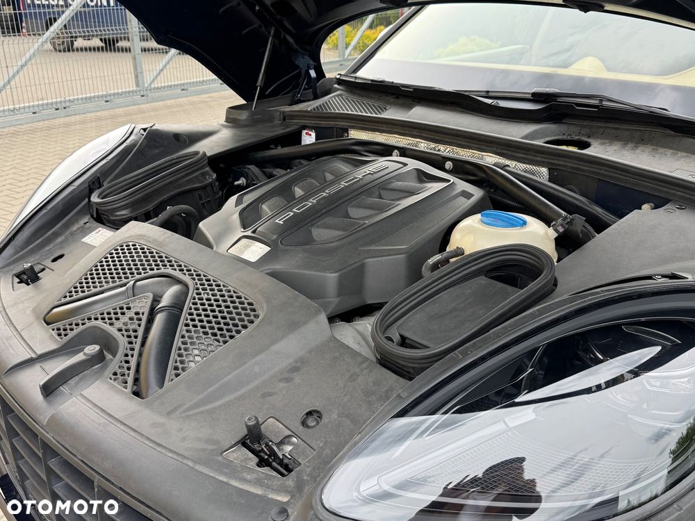 Porsche Macan S - 22
