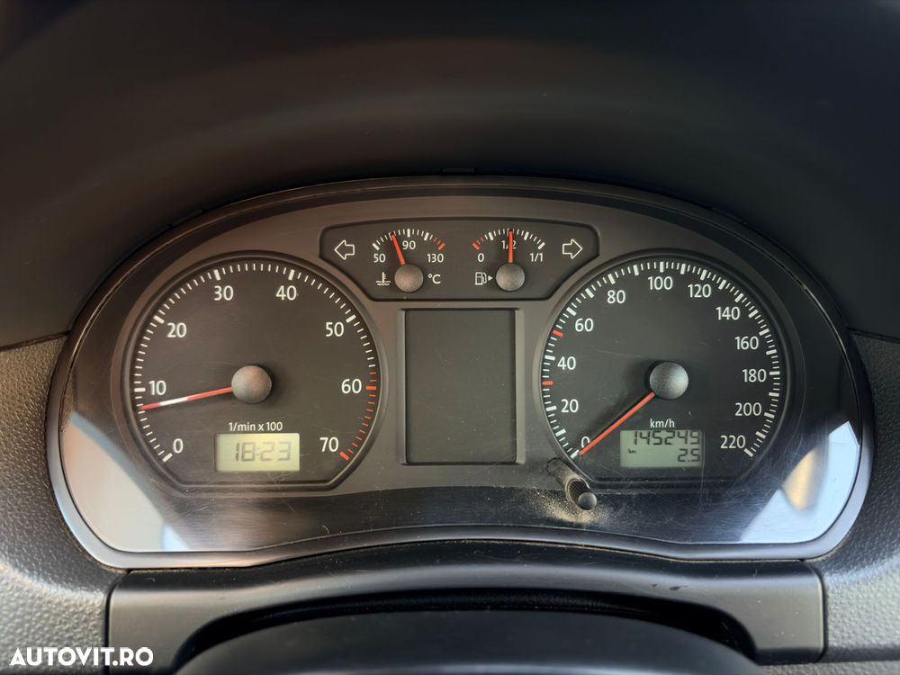 Volkswagen Polo - 11