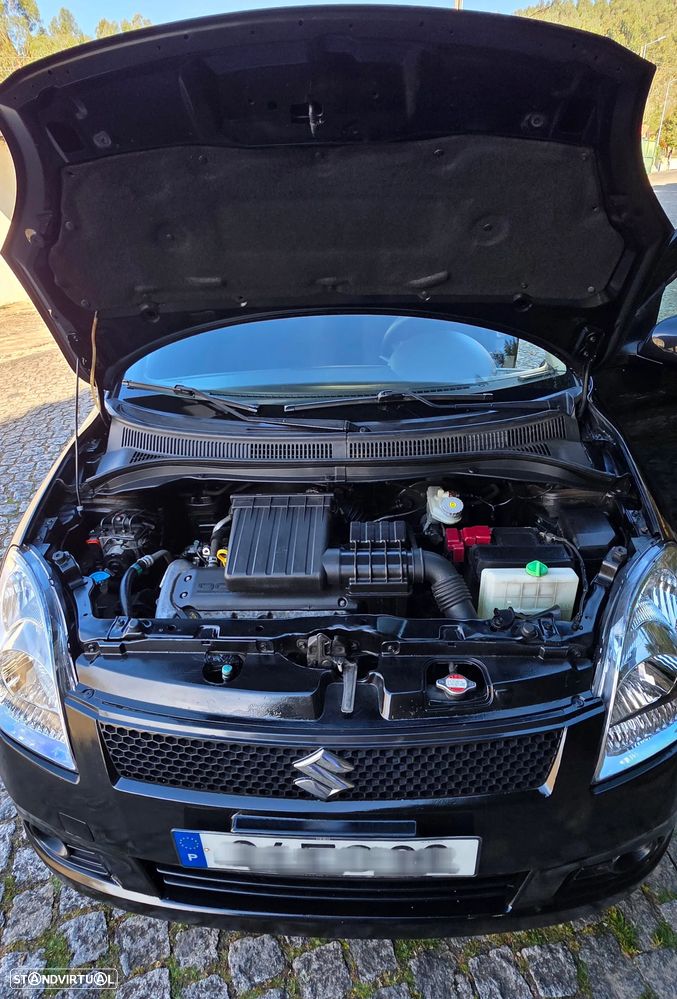 Suzuki Swift 1.3 16V GA - 9