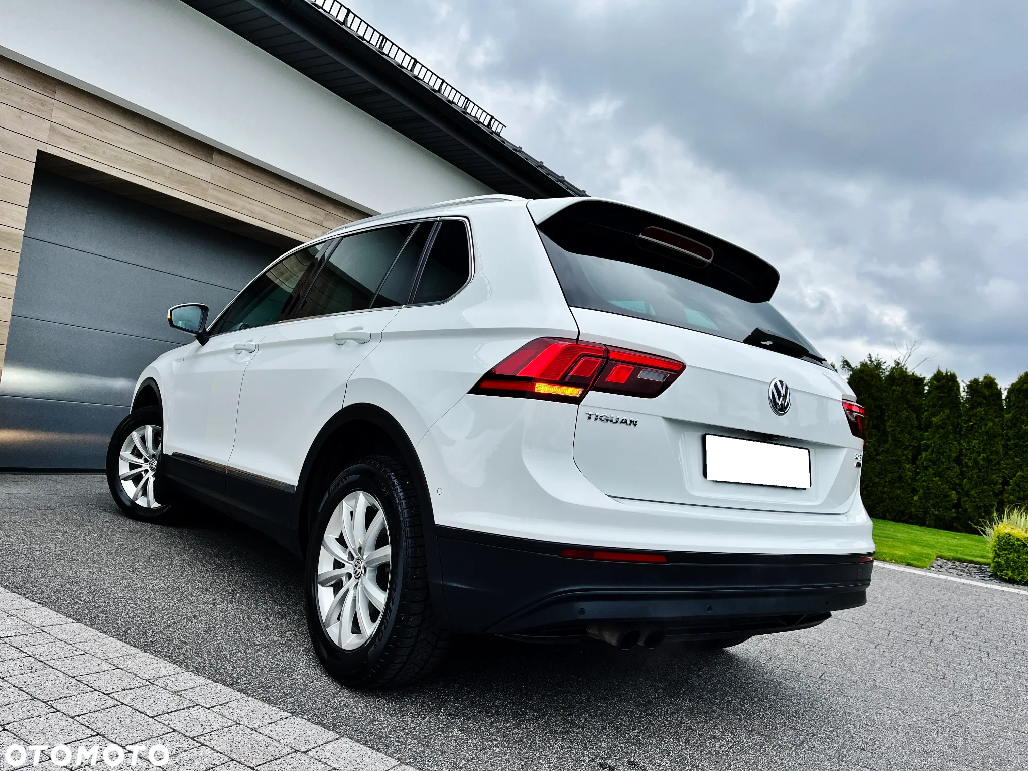 Volkswagen Tiguan 2.0 TSI 4Motion DSG Exclusive - 4