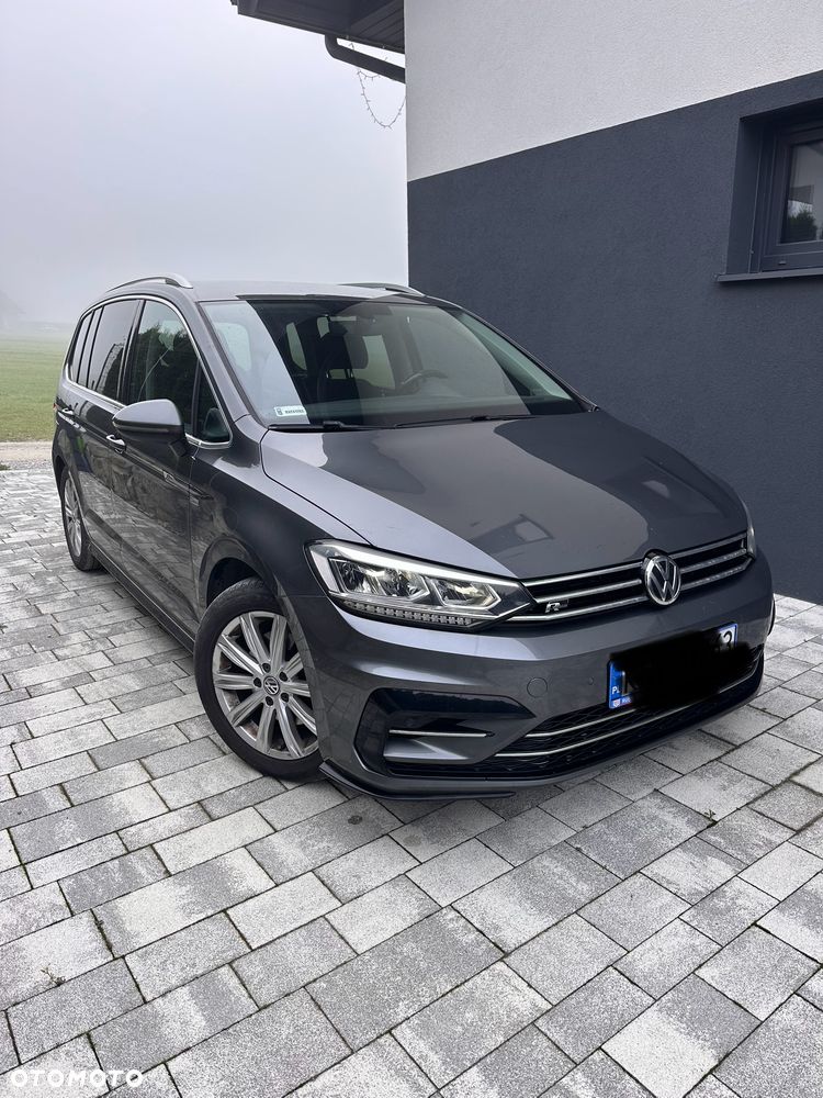 Volkswagen Touran - 1