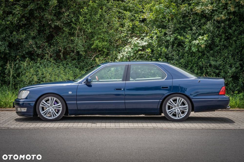 Lexus LS Standard - 2