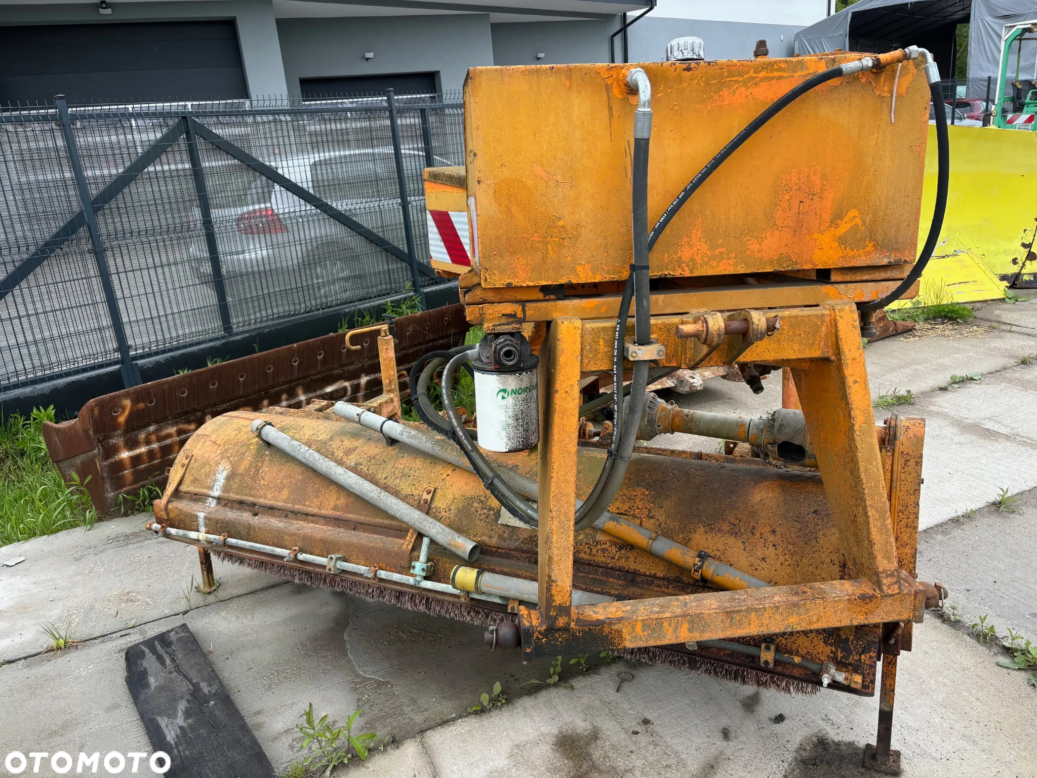 Inny Zamiatarka do Ciągnika Rolniczego -Kompletna z Przystawką Hydrauliczną - 2