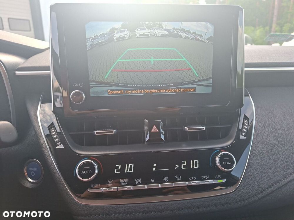 Toyota Corolla 1.8 Hybrid Comfort - 17