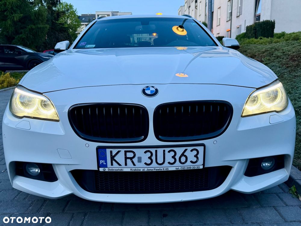 BMW Seria 5 520d Sport Line - 4