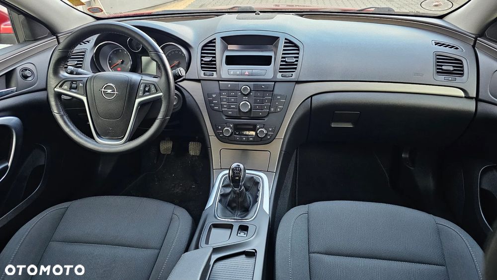 Opel Insignia 1.8 Sports Tourer Design Edition - 18