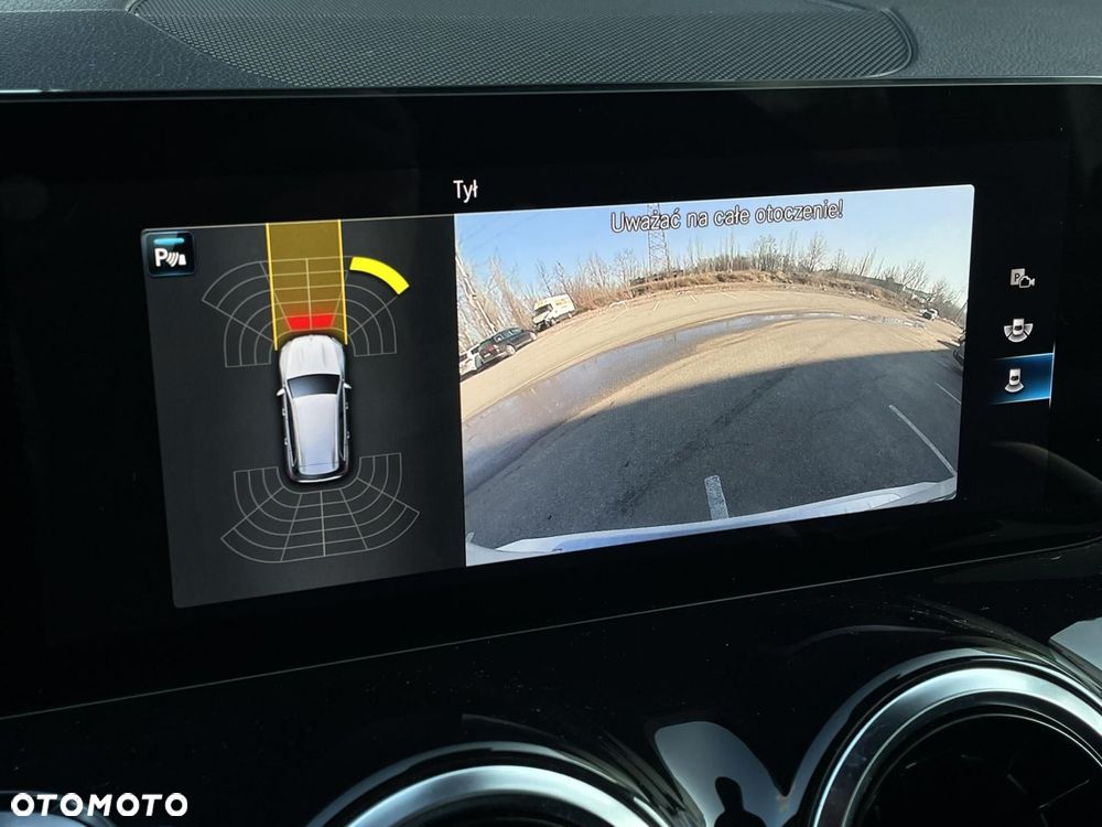 Mercedes-Benz GLB - 19