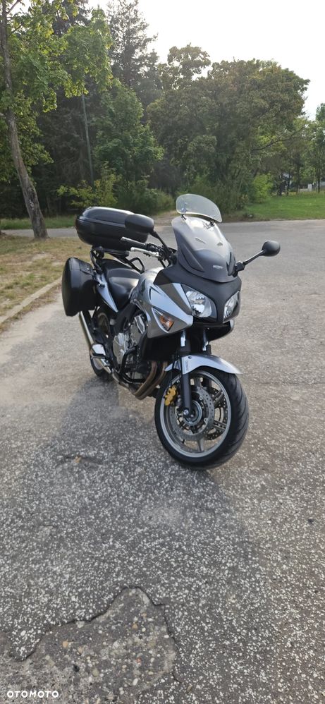 Honda CBF - 4