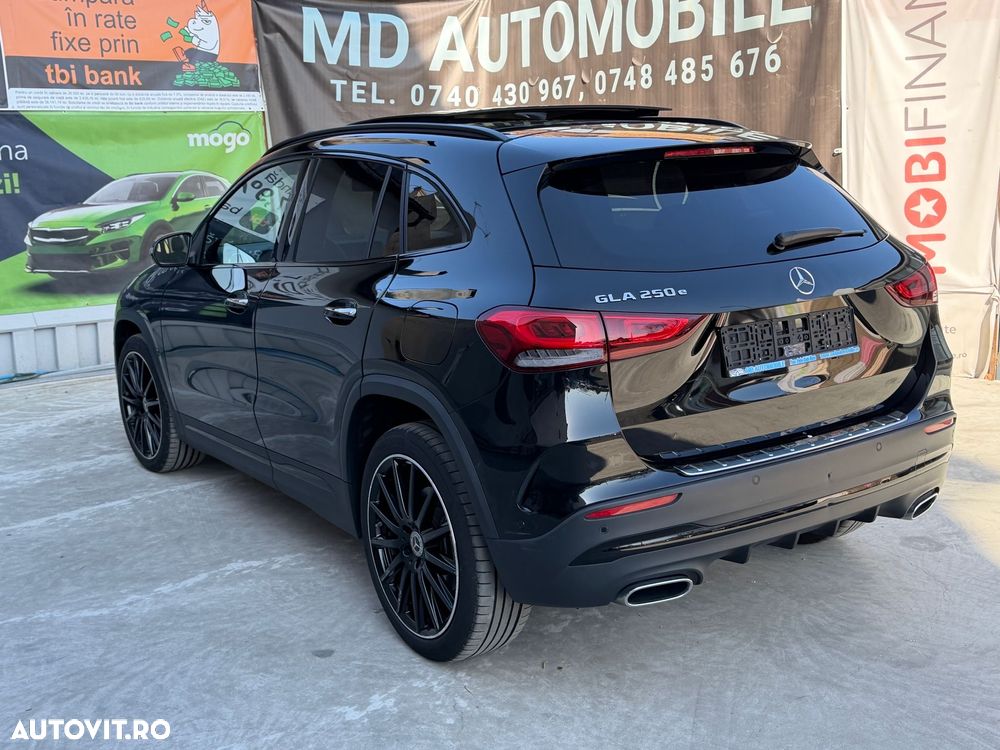 Mercedes-Benz GLA - 30