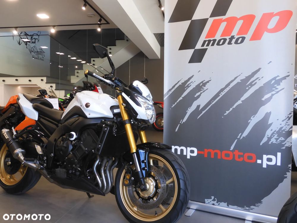 Yamaha FZ8 - 1