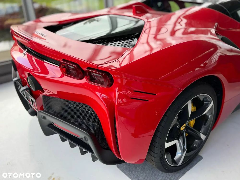 Ferrari SF90 Spider - 6