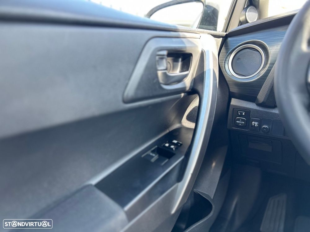 Toyota Auris Touring Sports 1.4 D-4D Comfort - 19
