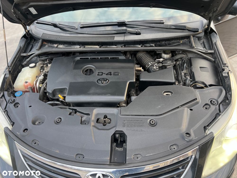 Toyota Avensis 2.0 D-4D Premium - 13