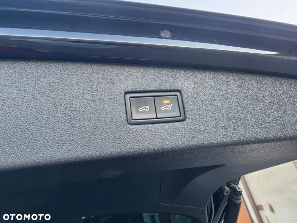 Volkswagen Tiguan - 10
