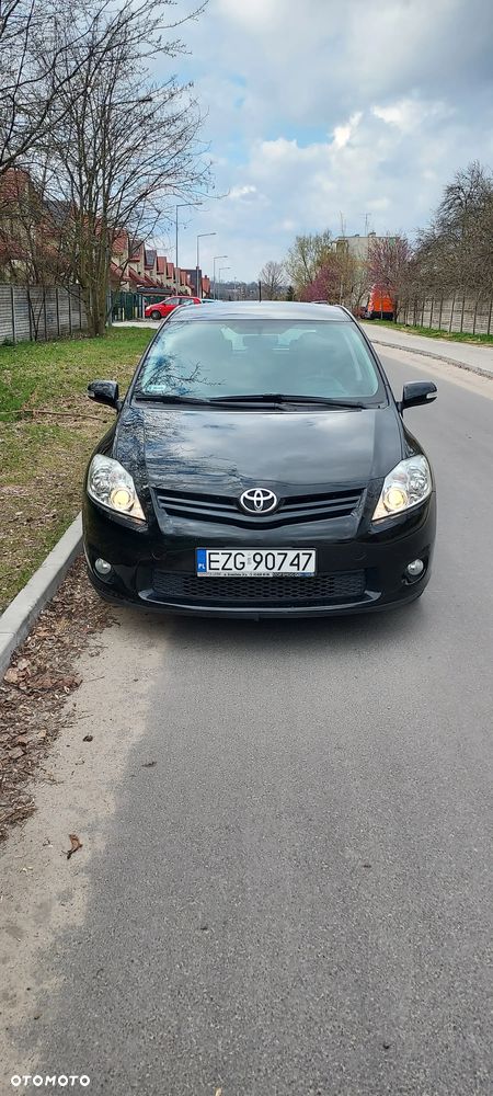 Toyota Auris 1.6 Premium - 2