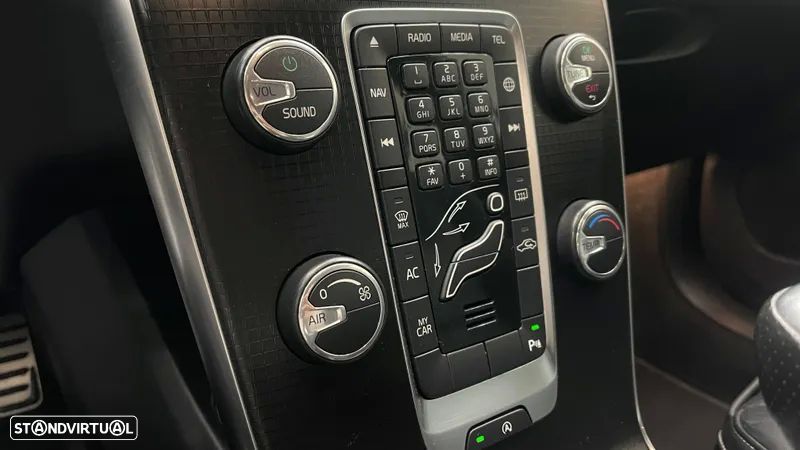 Volvo V40 2.0 D2 R-Design - 26