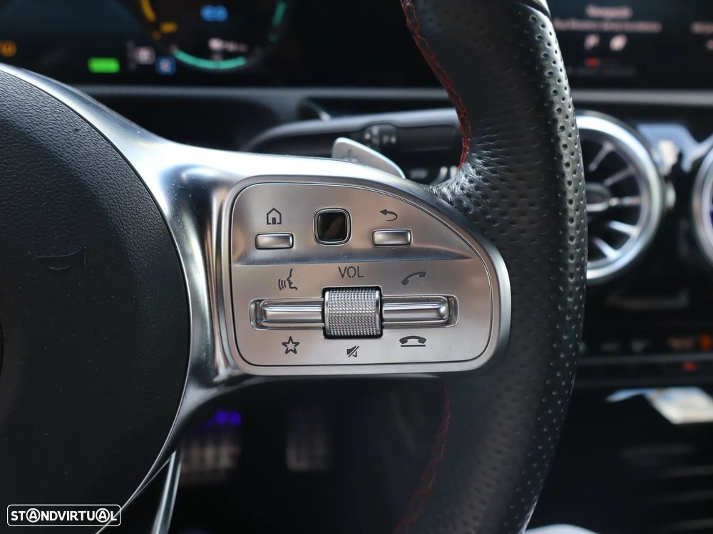 Mercedes-Benz CLA 250 e 8G-DCT AMG Line - 11