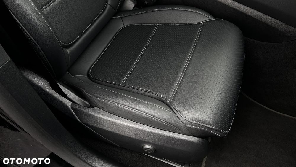 Mercedes-Benz GLC - 26