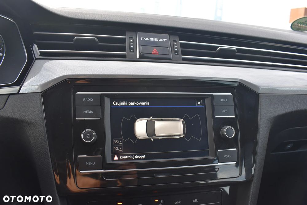 Volkswagen Passat 2.0 TDI EVO Business DSG - 32