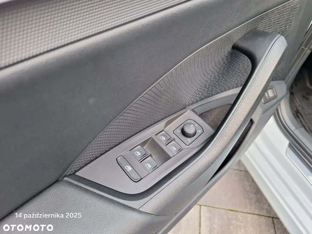 Skoda Octavia 1.5 TSI ACT Style DSG - 8