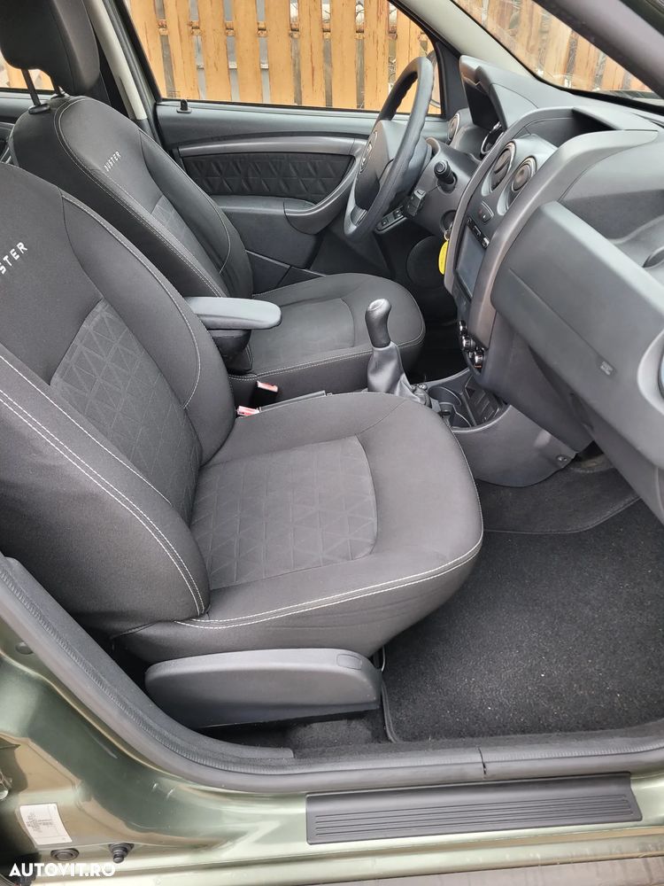 Dacia Duster 1.6 4x2 Laureate - 12