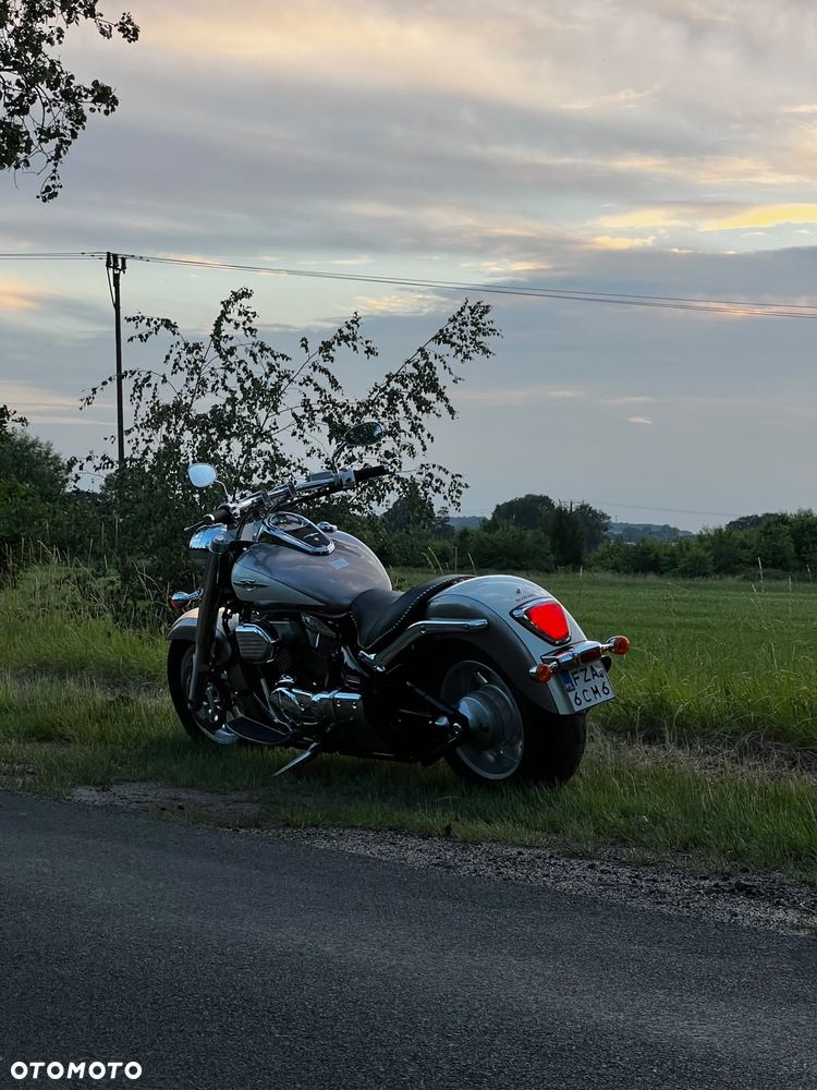 Suzuki Intruder - 28