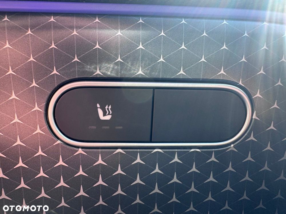 Mercedes-Benz EQA - 25